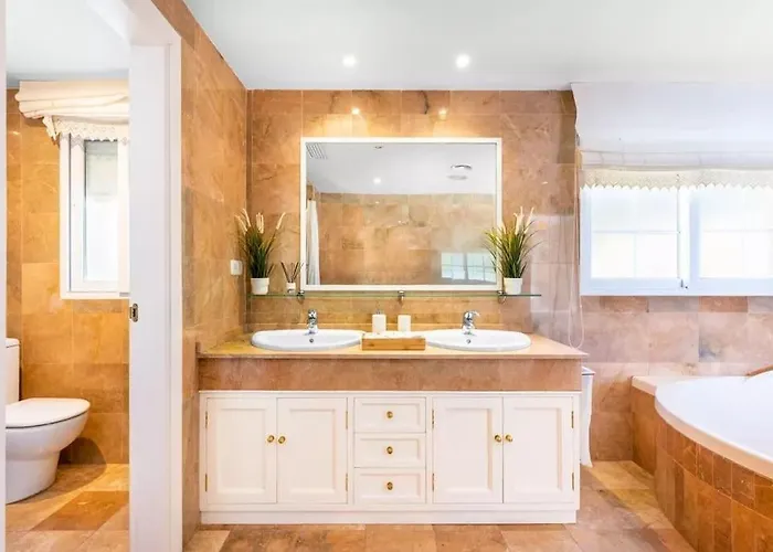 Spectacular Two Floor Penthouse Centre 公寓 *
